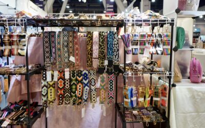 How to Create the Ultimate Purse or Accessory Bar in Your Store