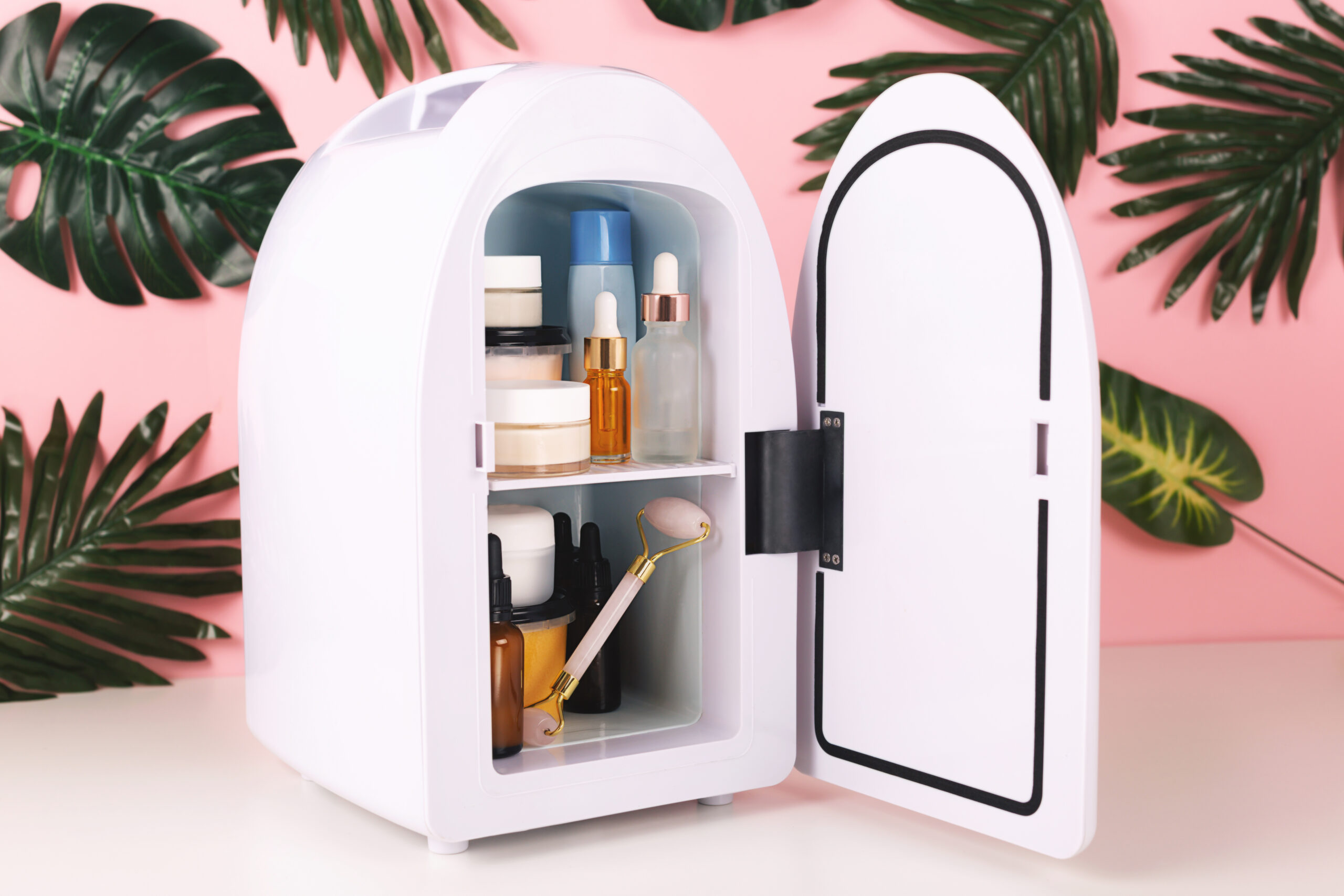 Mini fridge for keeping skincare, makeup and beauty product cool and fresh.